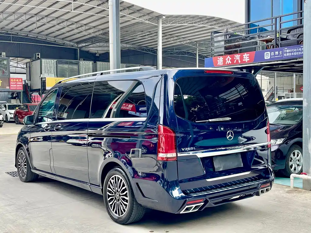 Mercedes-Benz V-Class — миниатюра 6