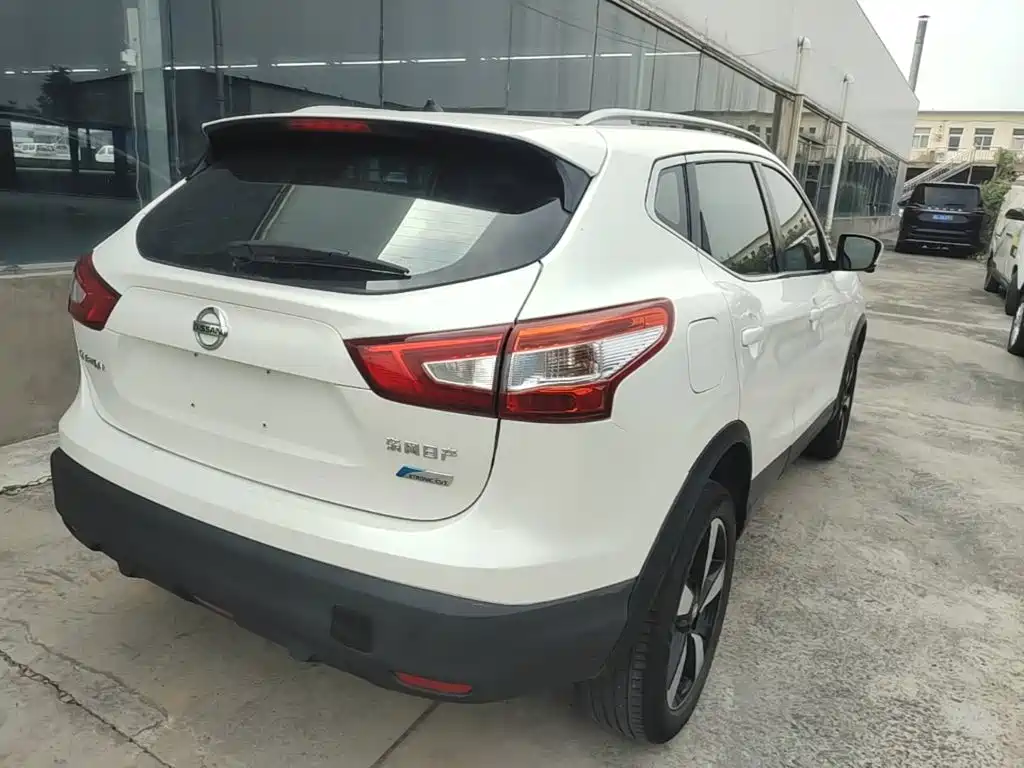 Nissan Qashqai — миниатюра 7