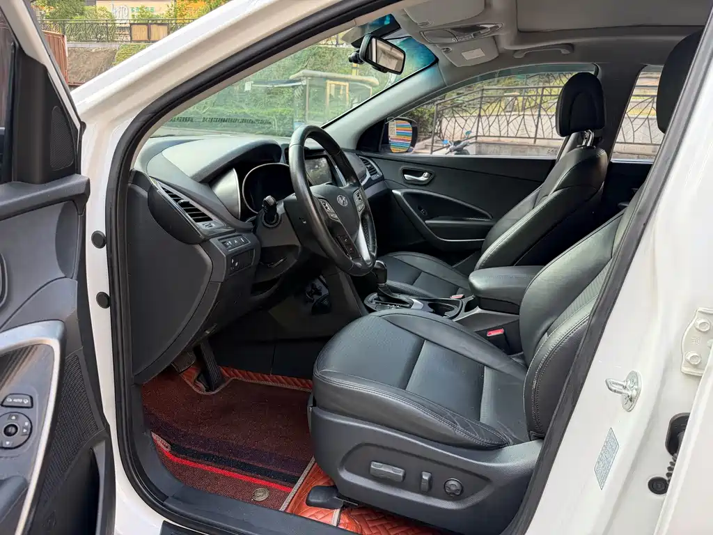 Hyundai Santa Fe — миниатюра 8