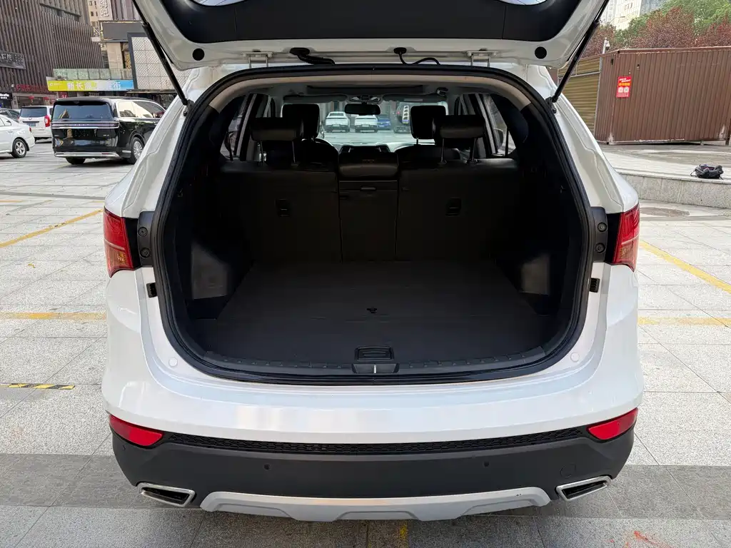 Hyundai Santa Fe — миниатюра 12