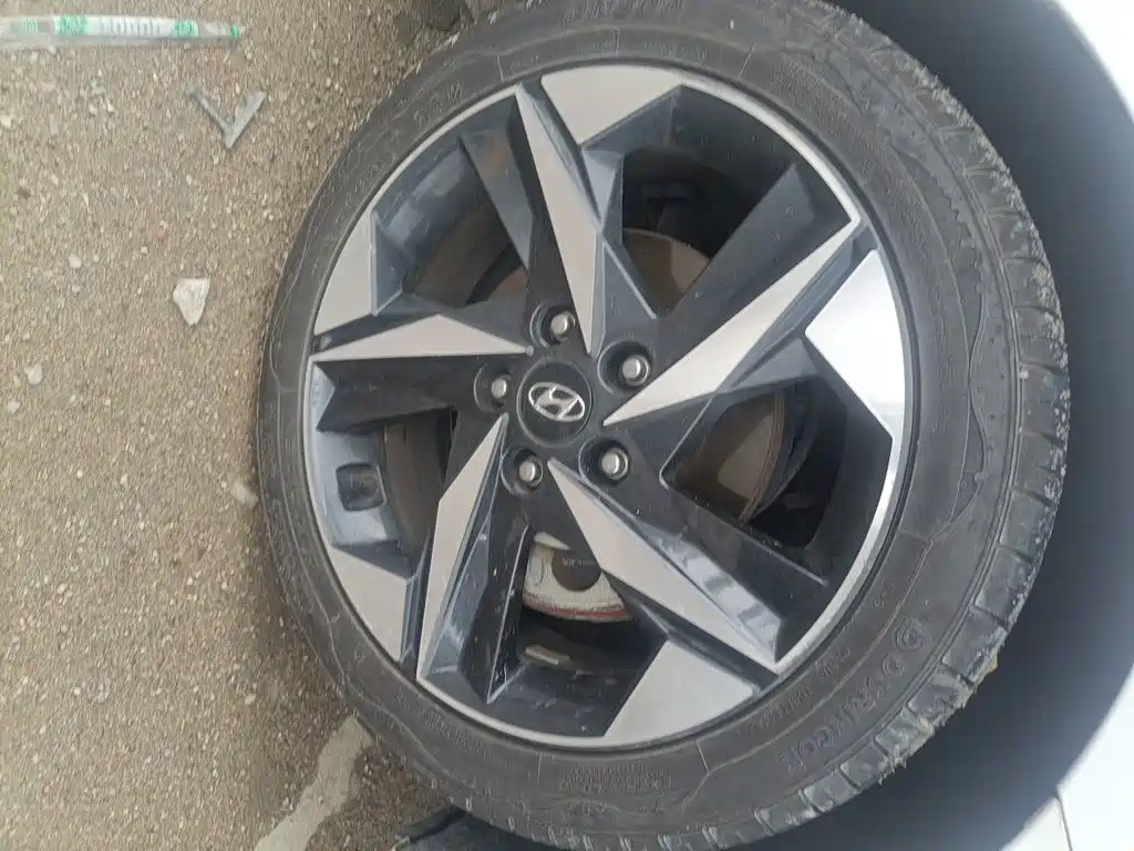 Hyundai Elantra — миниатюра 23