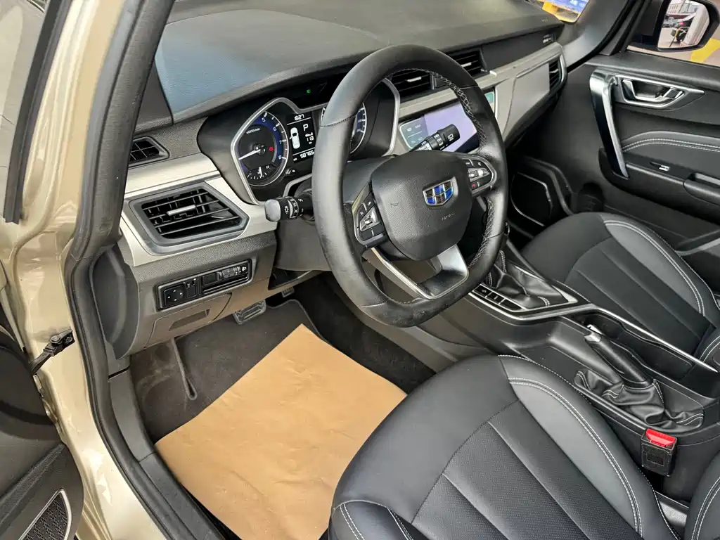 Geely Vision X3 — миниатюра 6