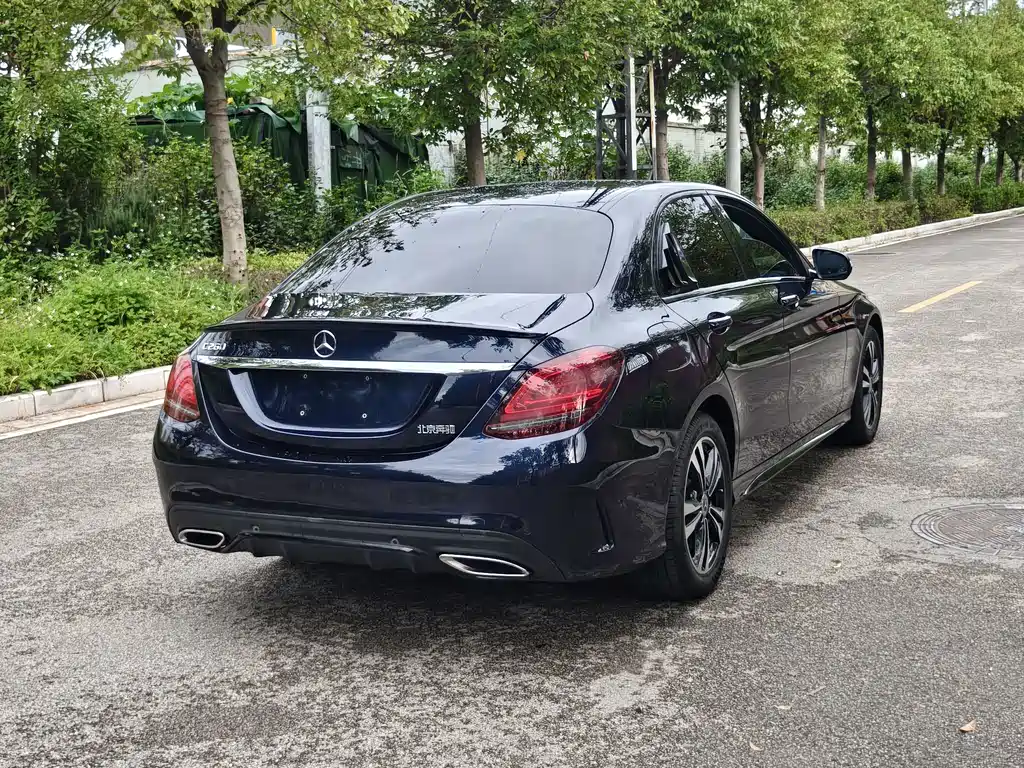Mercedes-Benz C-Class — миниатюра 6