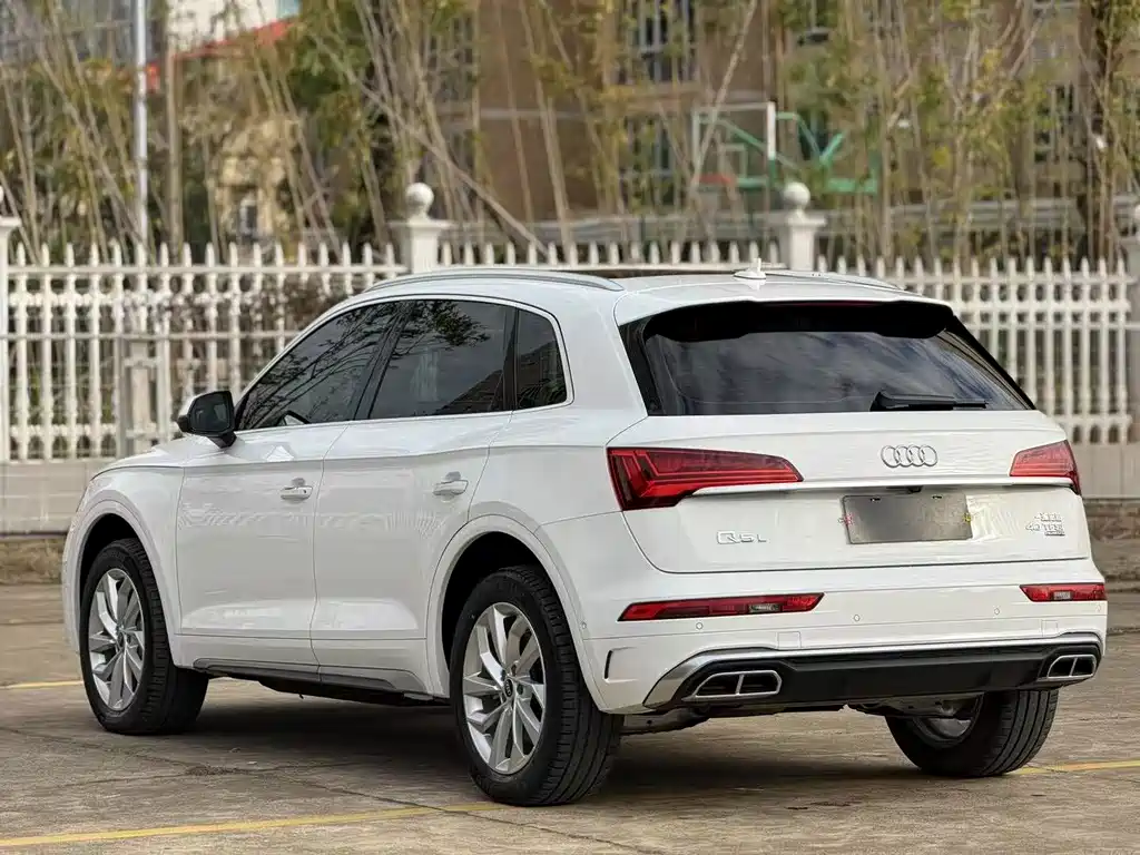 Audi Q5L — миниатюра 8