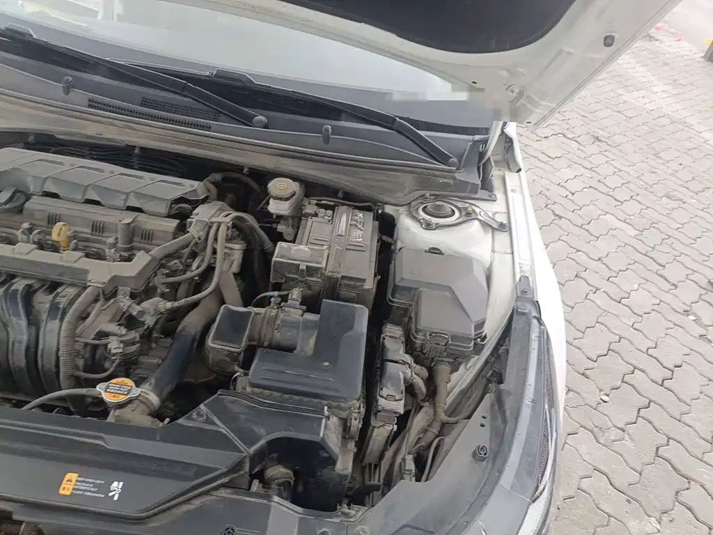 Hyundai Elantra — миниатюра 21