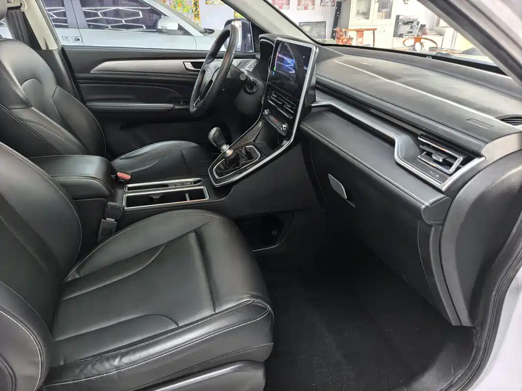 Haval M6 — миниатюра 8