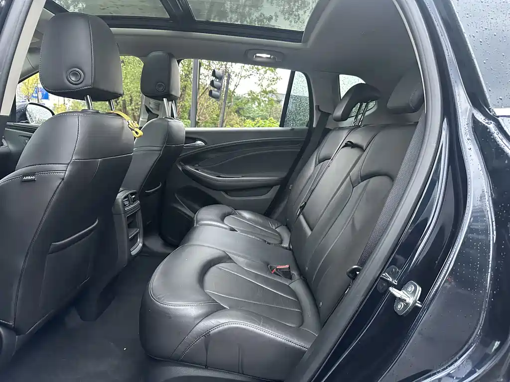 Buick Envision Plus — миниатюра 10
