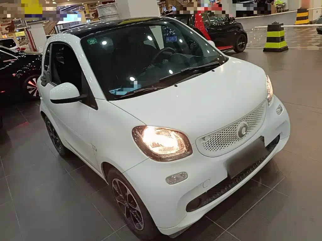 smart Smart Fortwo — миниатюра 4