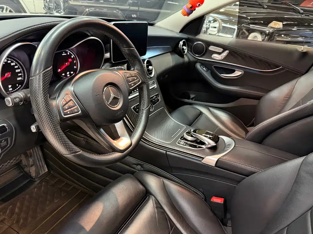 Mercedes-Benz C-Class — миниатюра 5