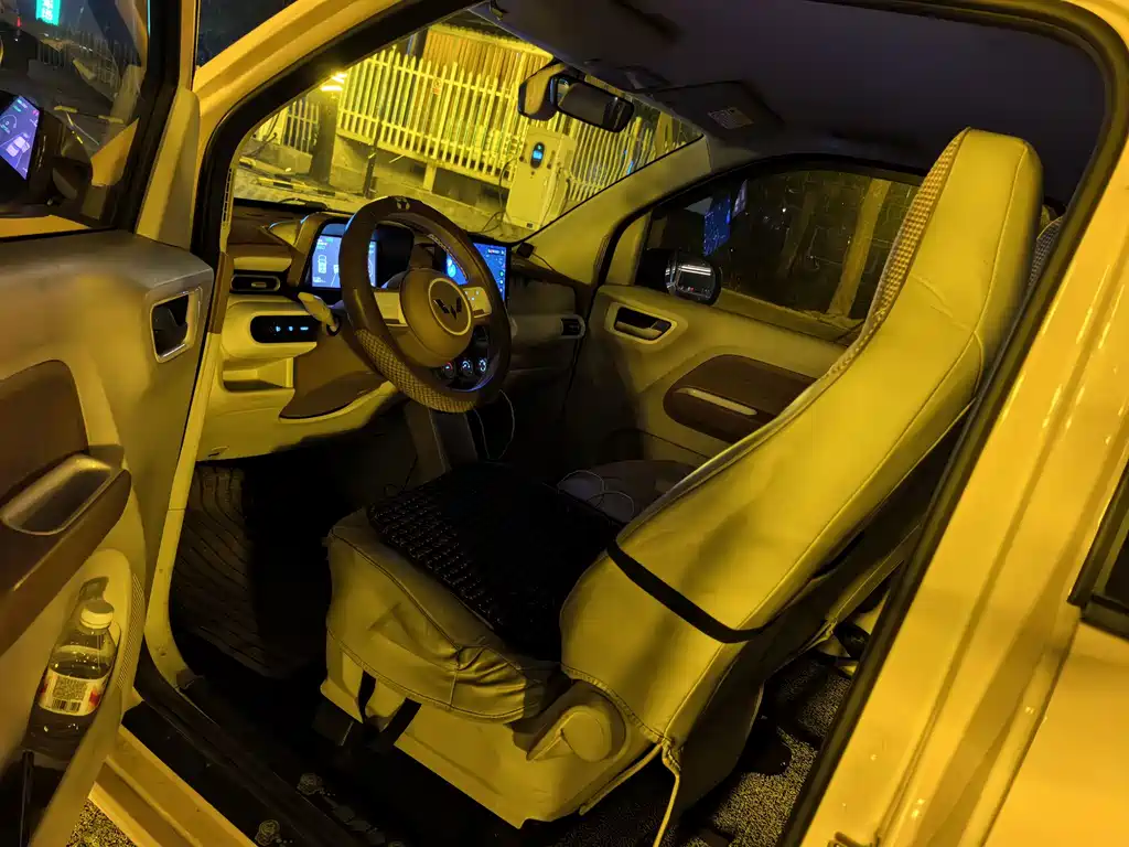 Wuling MINIEV — миниатюра 5