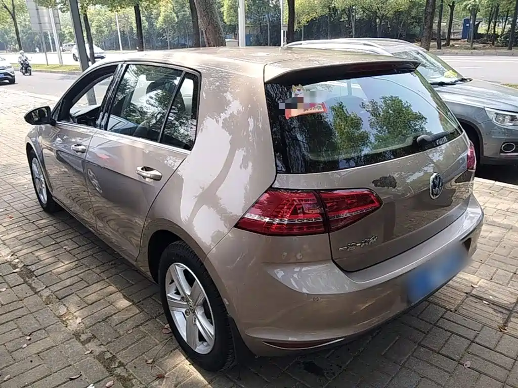 Volkswagen Golf — миниатюра 5