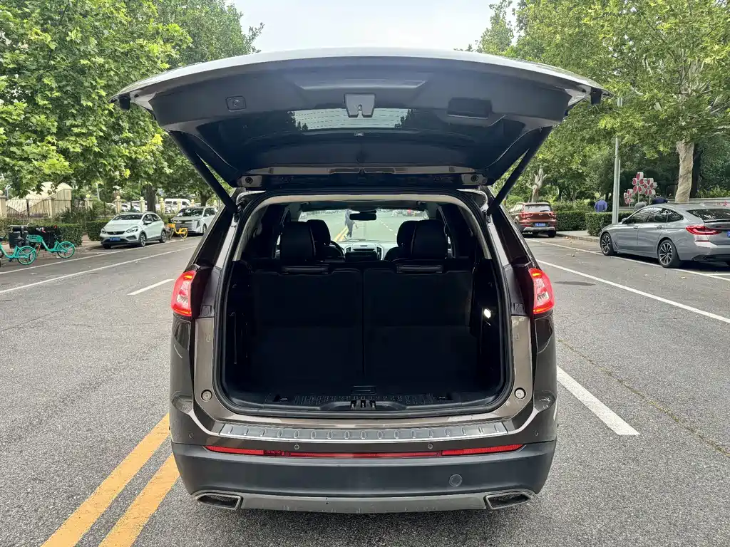 Ford Edge — миниатюра 10