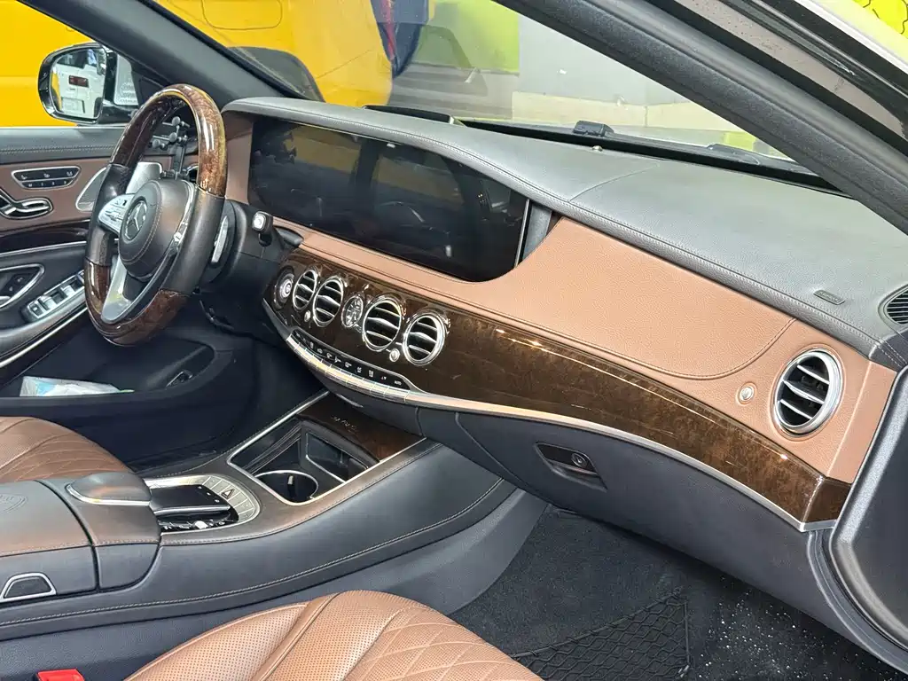 Mercedes-Benz S-Class — миниатюра 21