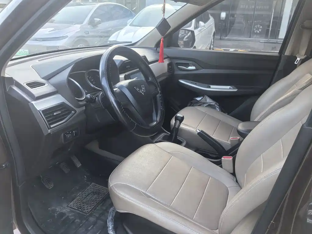 Wuling Hongguang — миниатюра 4