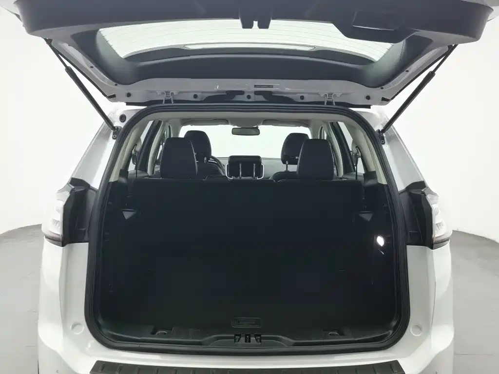Ford Edge — миниатюра 16