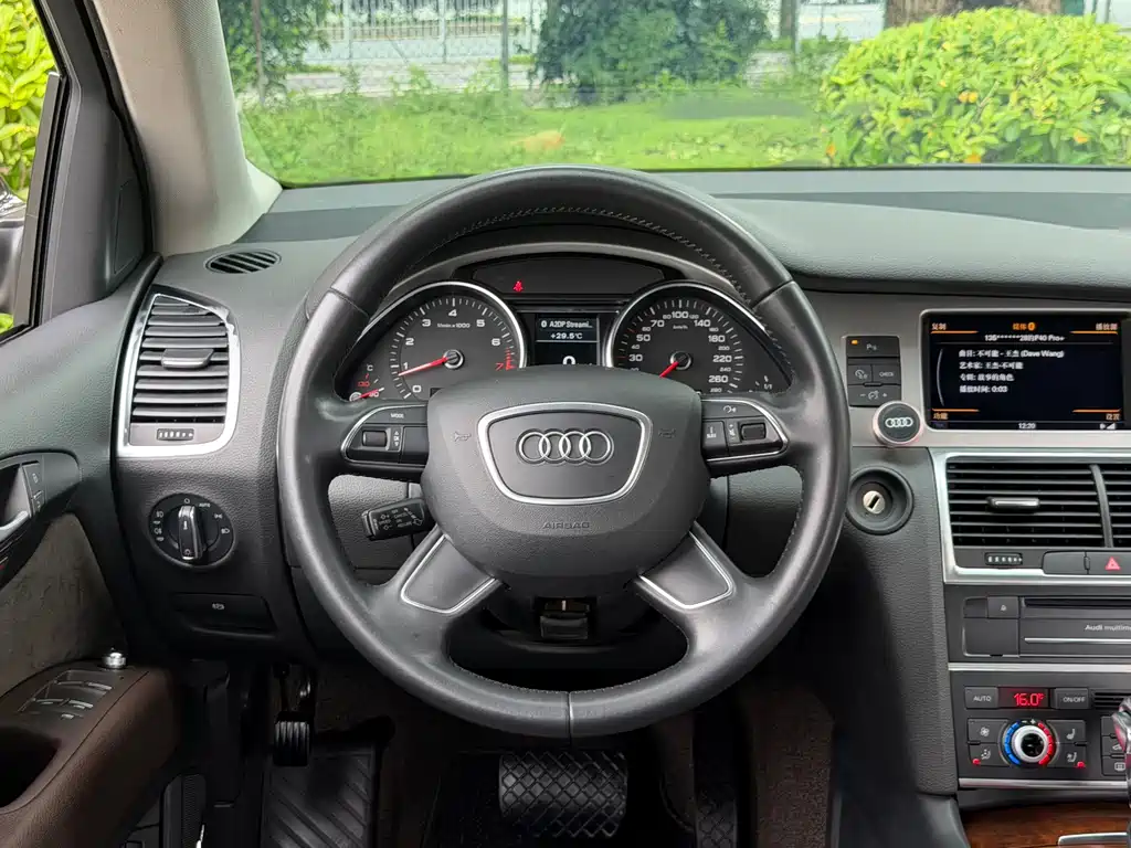 Audi Q7 — миниатюра 10