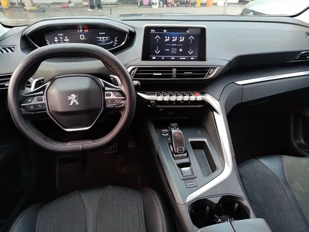 Peugeot 5008 — миниатюра 10
