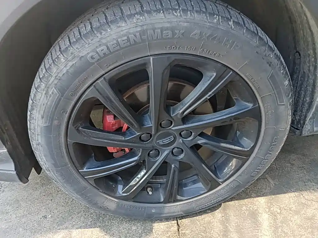 Geely Binyue — миниатюра 23