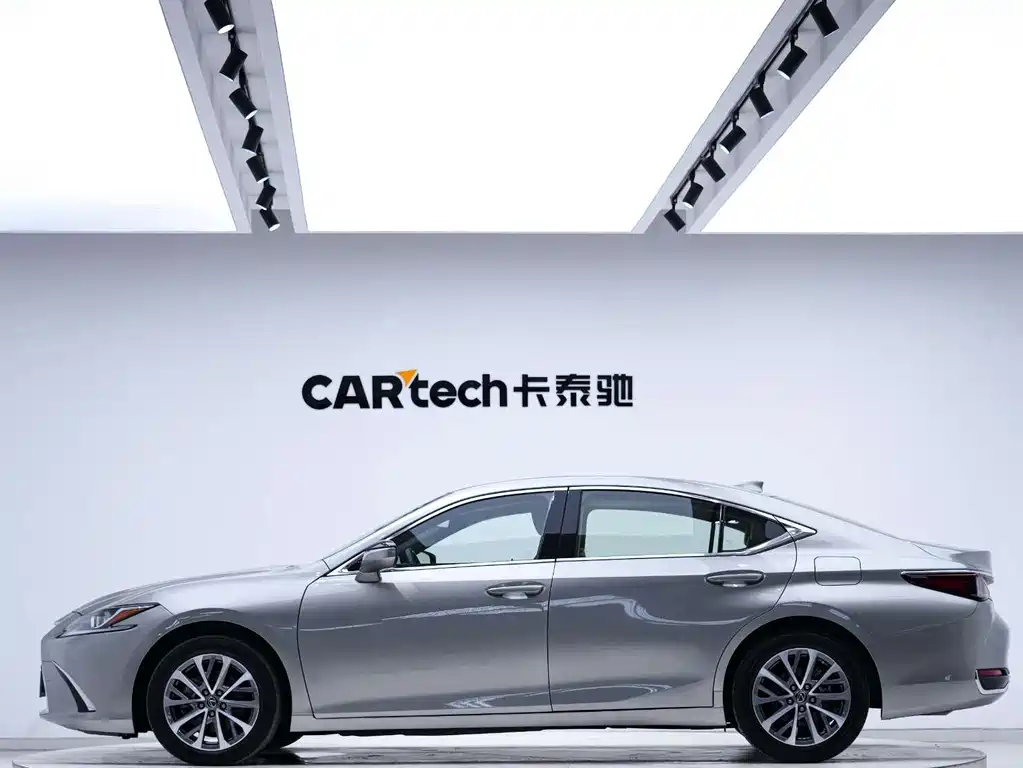 Lexus ES — миниатюра 3