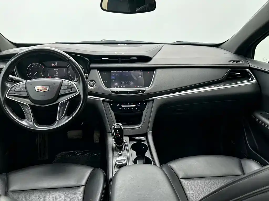 Cadillac XT5 — миниатюра 6