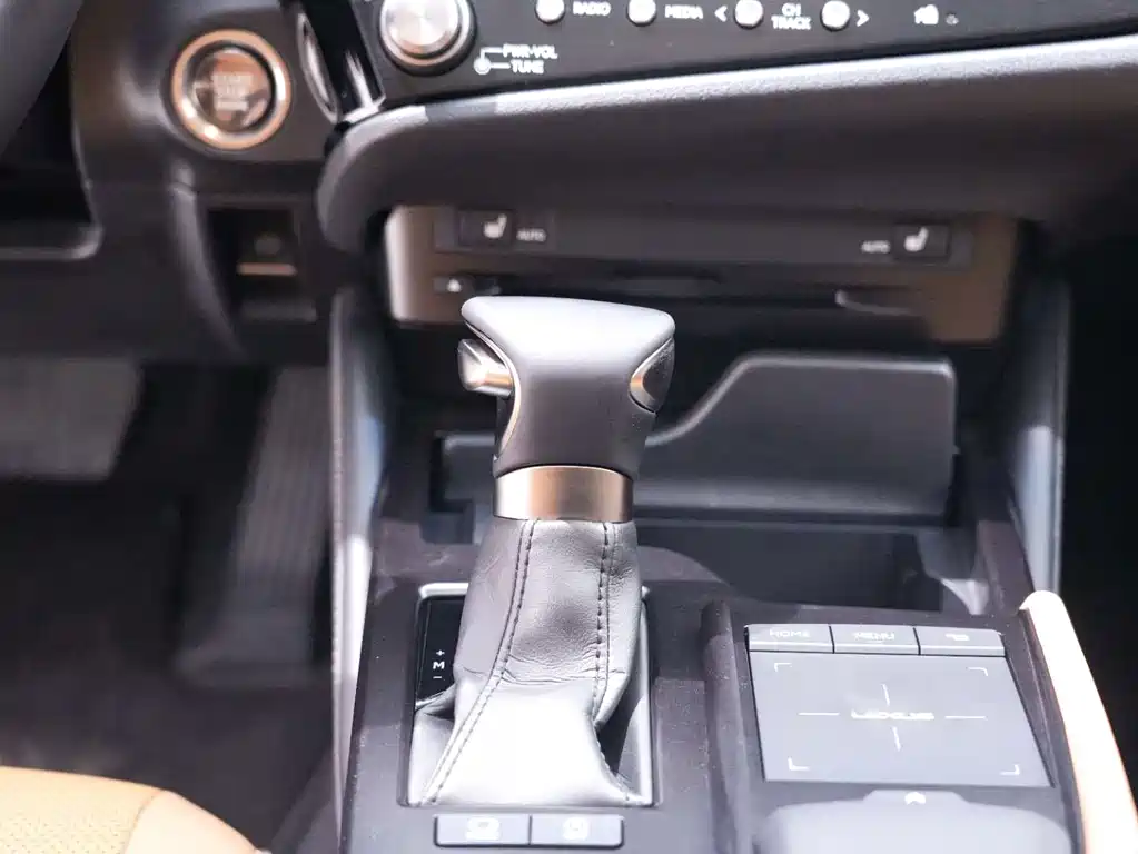 Lexus ES — миниатюра 25