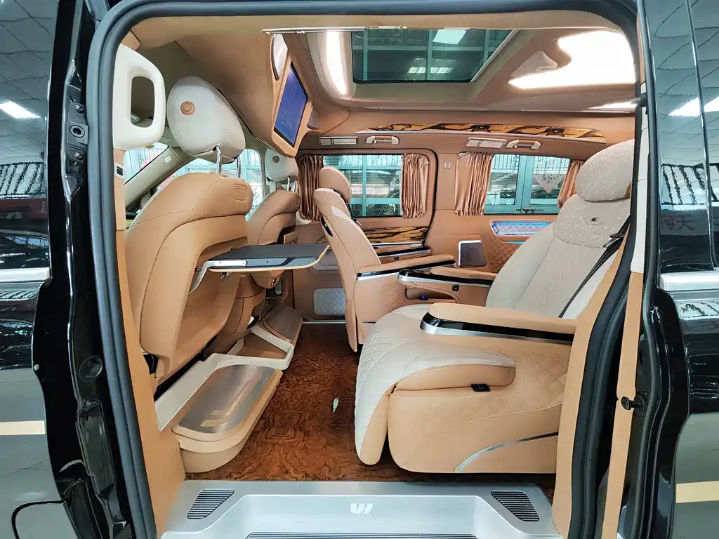 MERCEDES-BENZ V CLASS