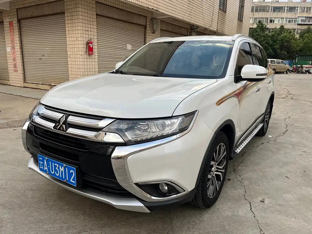 Mitsubishi Outlander