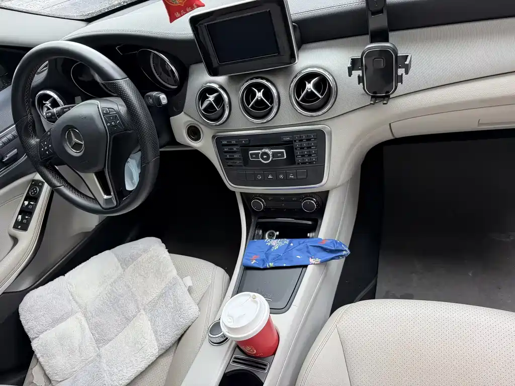 Mercedes-Benz GLA — миниатюра 7