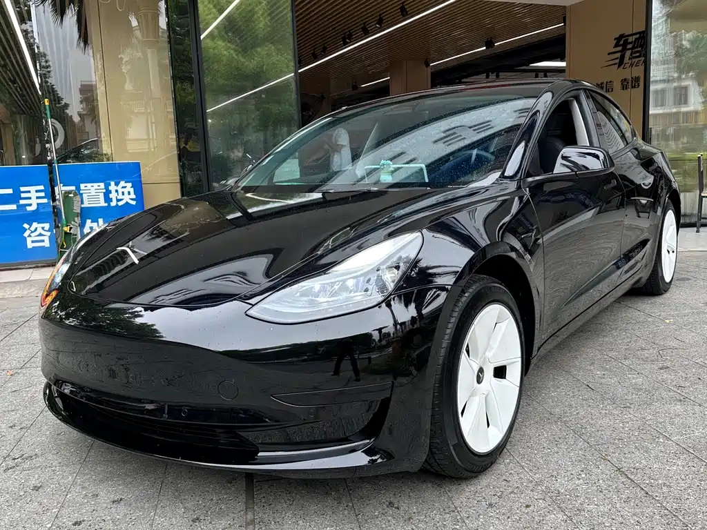 Tesla Model 3 2023