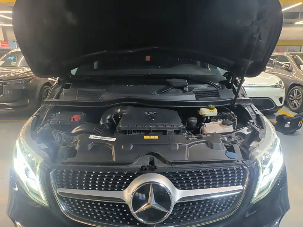 Mercedes-Benz V-Class — миниатюра 20