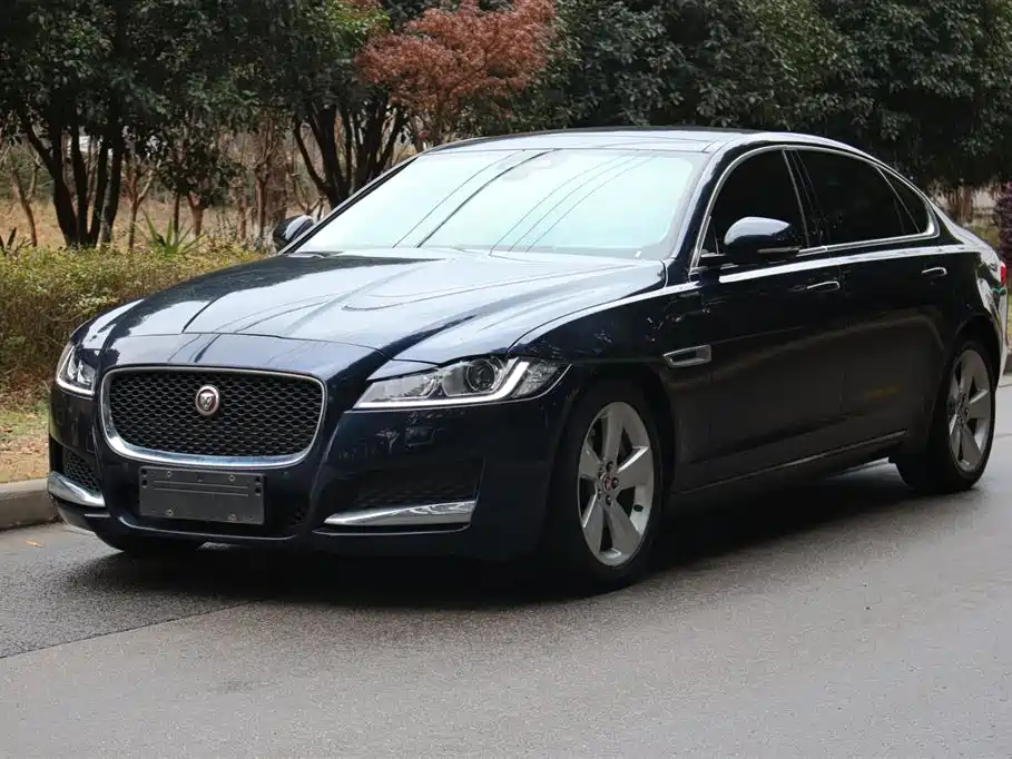 Jaguar XFL 2019
