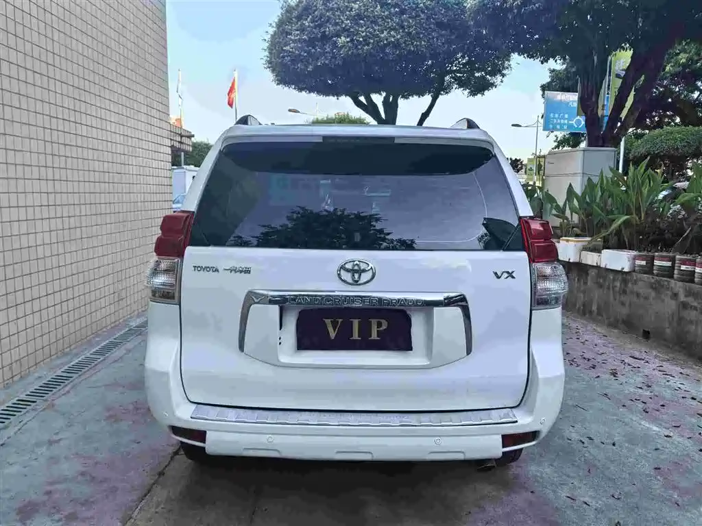 Toyota Land Cruiser Prado 2010 4.0L AT VX NAVI