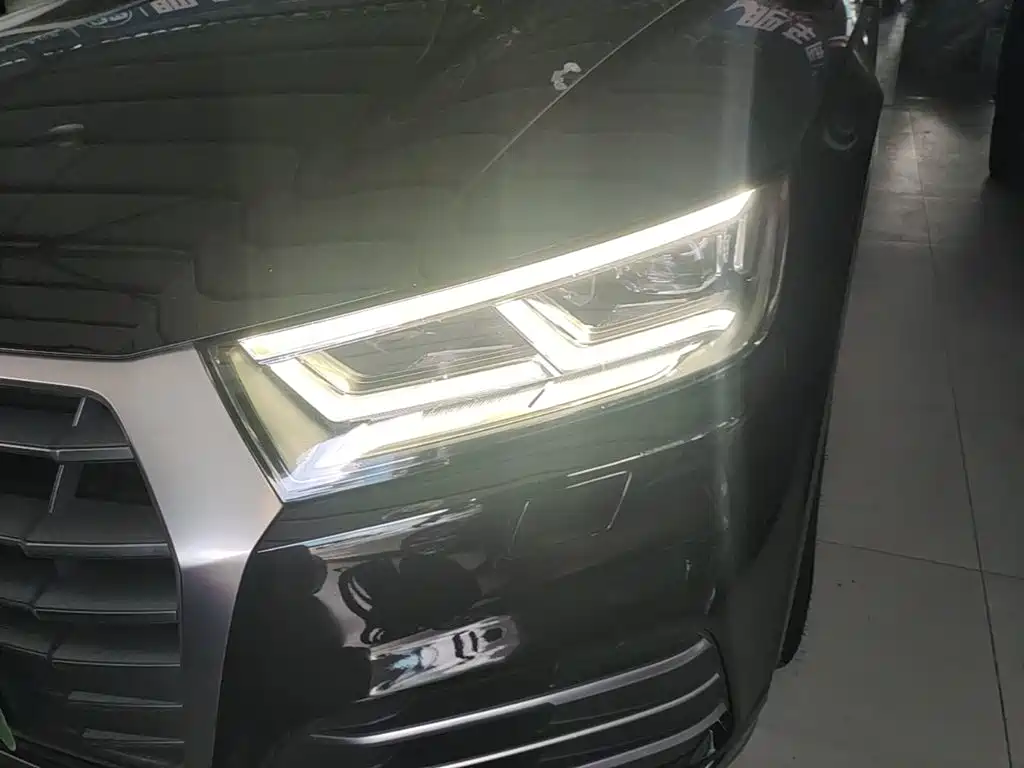 Audi Q5L — миниатюра 24