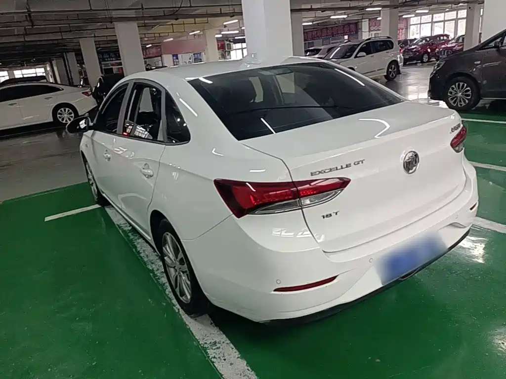 Buick Excelle — миниатюра 5