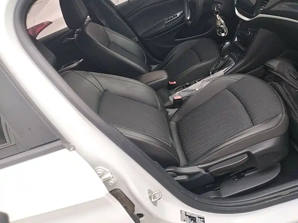 Buick Verano — миниатюра 25