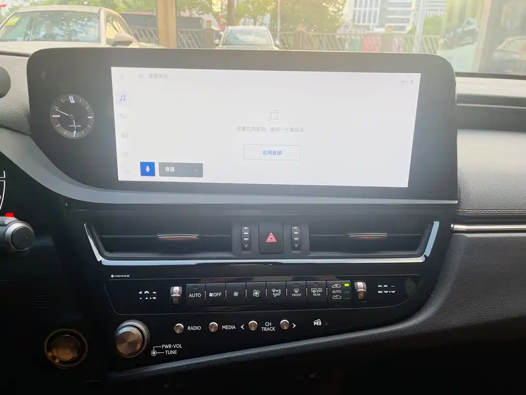 Lexus ES — миниатюра 7