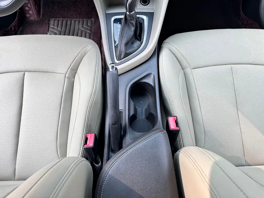Buick Excelle — миниатюра 7