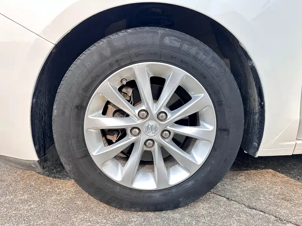 Buick Excelle — миниатюра 12
