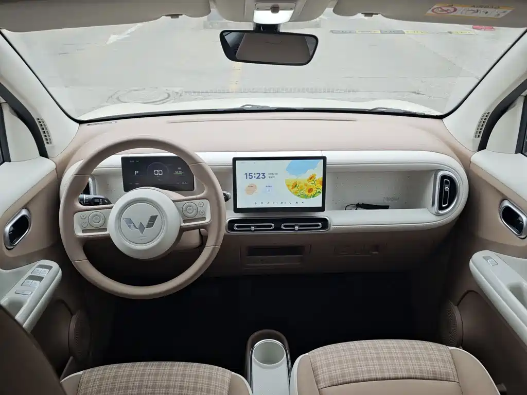 Wuling MINIEV — миниатюра 9