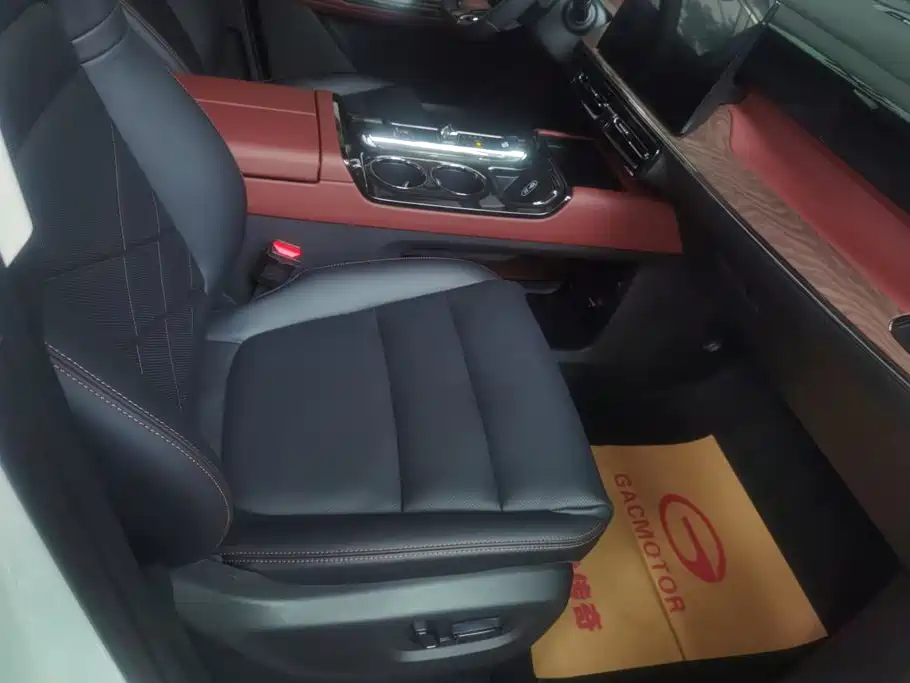 GAC Motor 传祺E8 PHEV — миниатюра 8