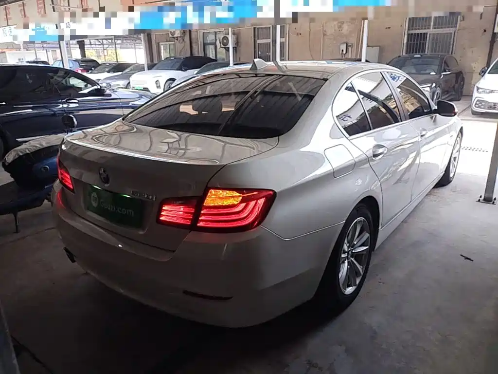 BMW 5 Series (Import) — миниатюра 7