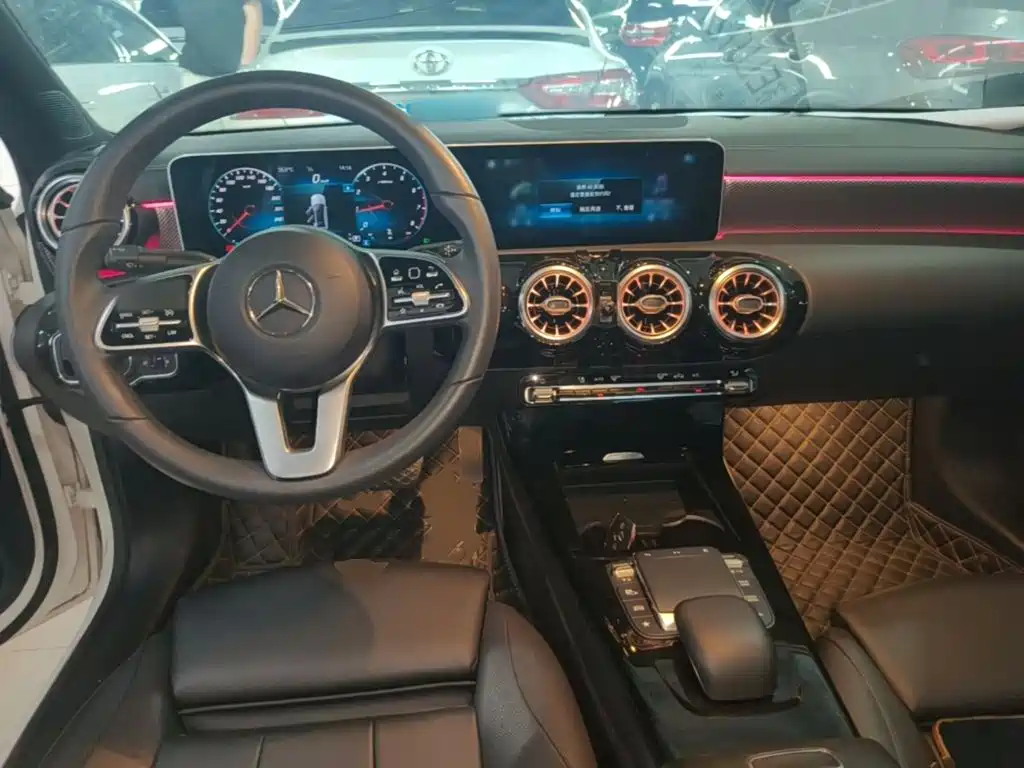 Mercedes-Benz A-Class — миниатюра 10