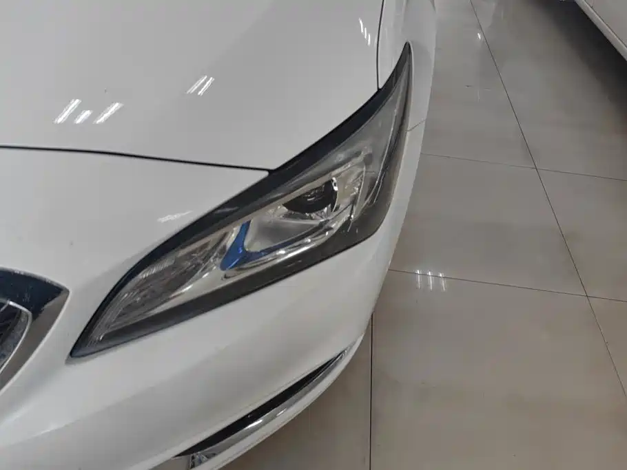 Buick Verano — миниатюра 5