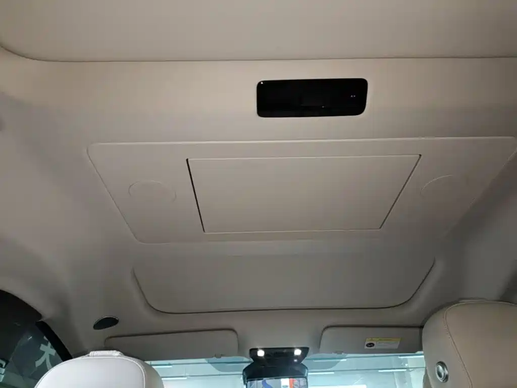 Li Auto Li MEGA — миниатюра 18
