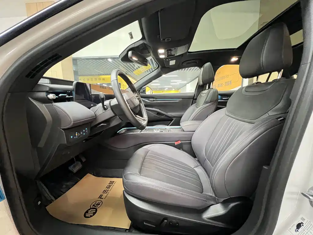 Ford Mondeo 2025 2.0T EcoBoost