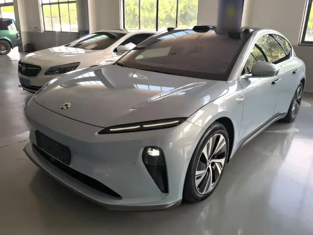 NIO ET5