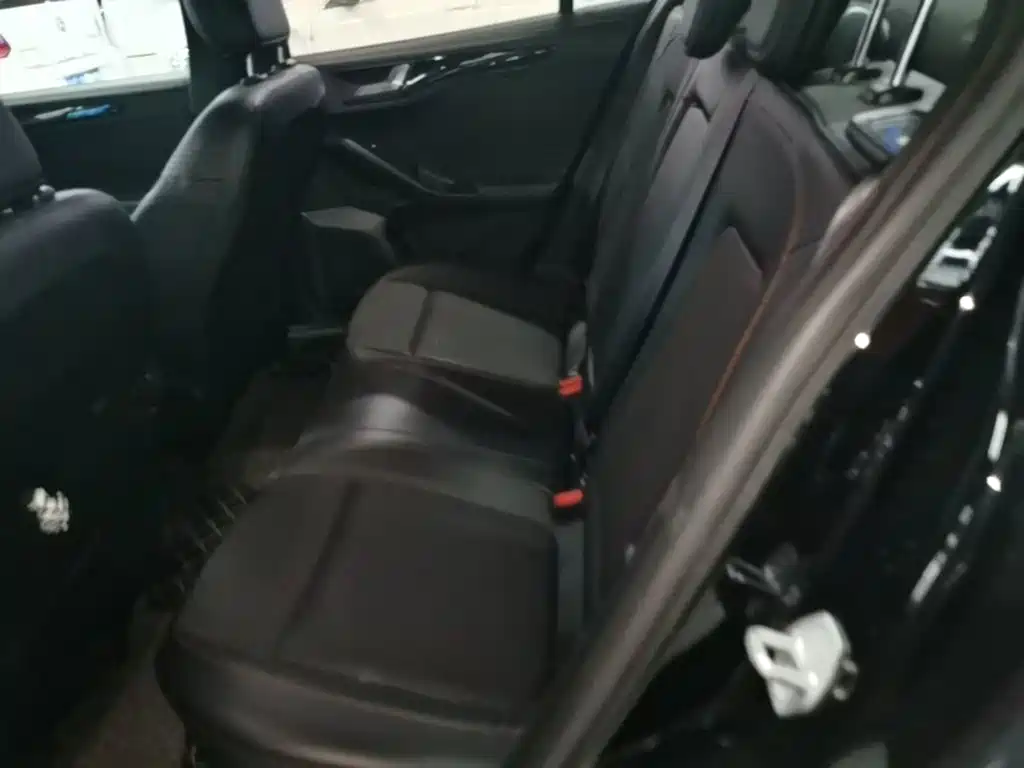 Ford Focus — миниатюра 24