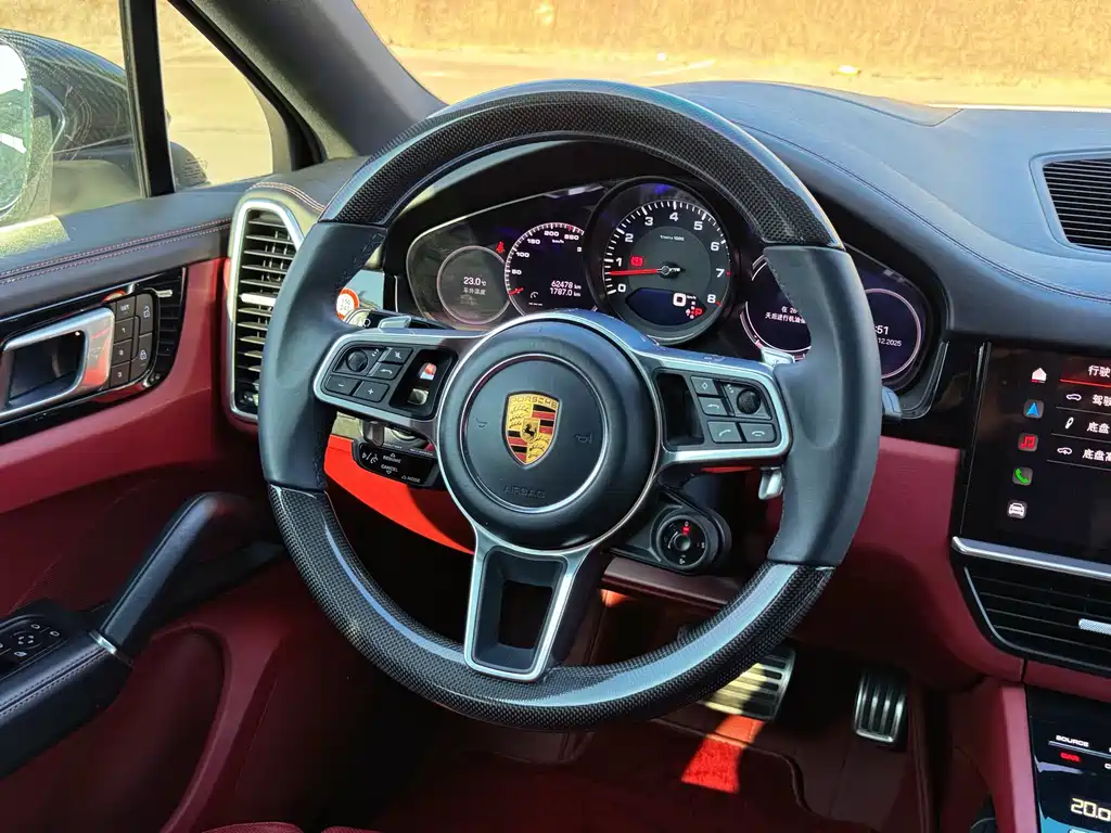 PORSCHE CAYENNE