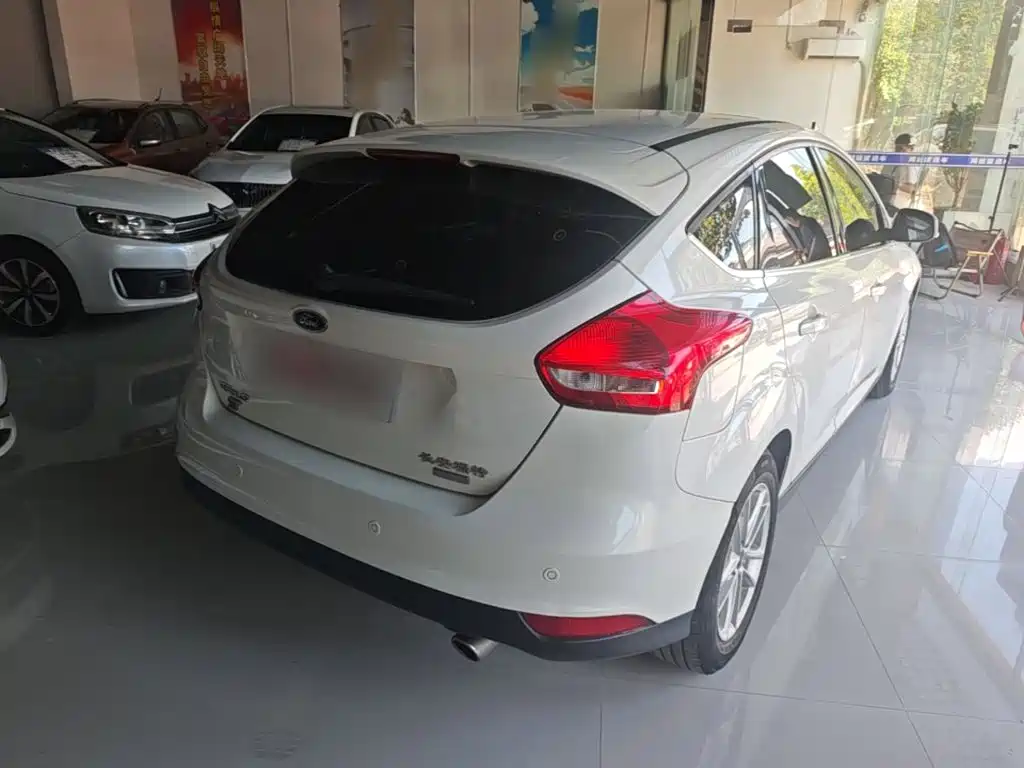 Ford Focus — миниатюра 7
