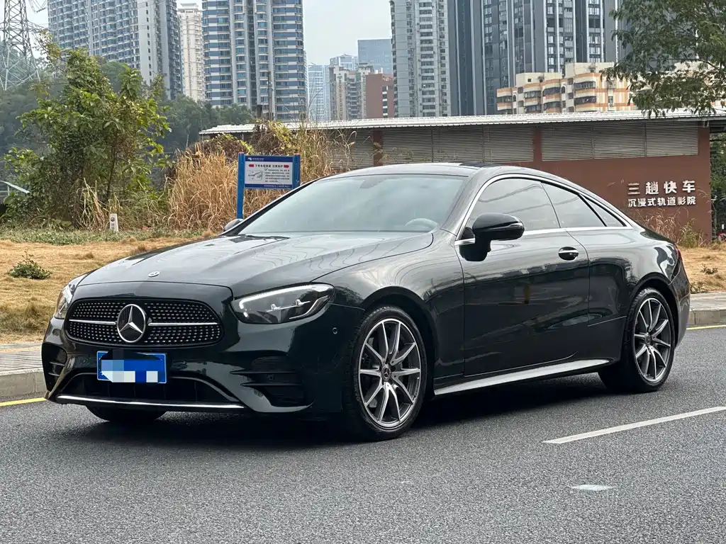 MERCEDES-BENZ E CLASS